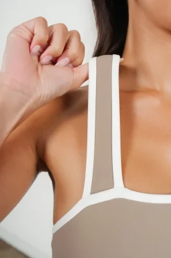 Cloud II™ Swoop Bra - Cashew Contrast