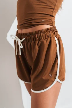 Vitality Motive® Dolphin Short - Toffee Contrast