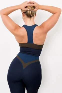 Vitality Pulse® Keyhole Tank - Cavernous